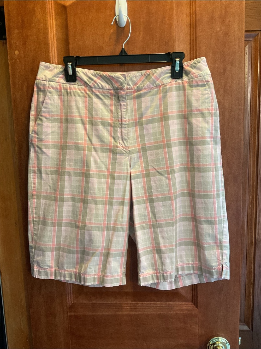 Women’s Classic Elements Bermuda Shorts, Size 14.